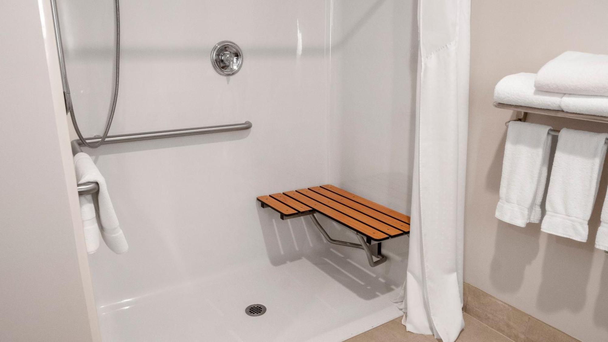 Holiday Inn Express Hotel & Suites Newton Sparta By Ihg Ngoại thất bức ảnh