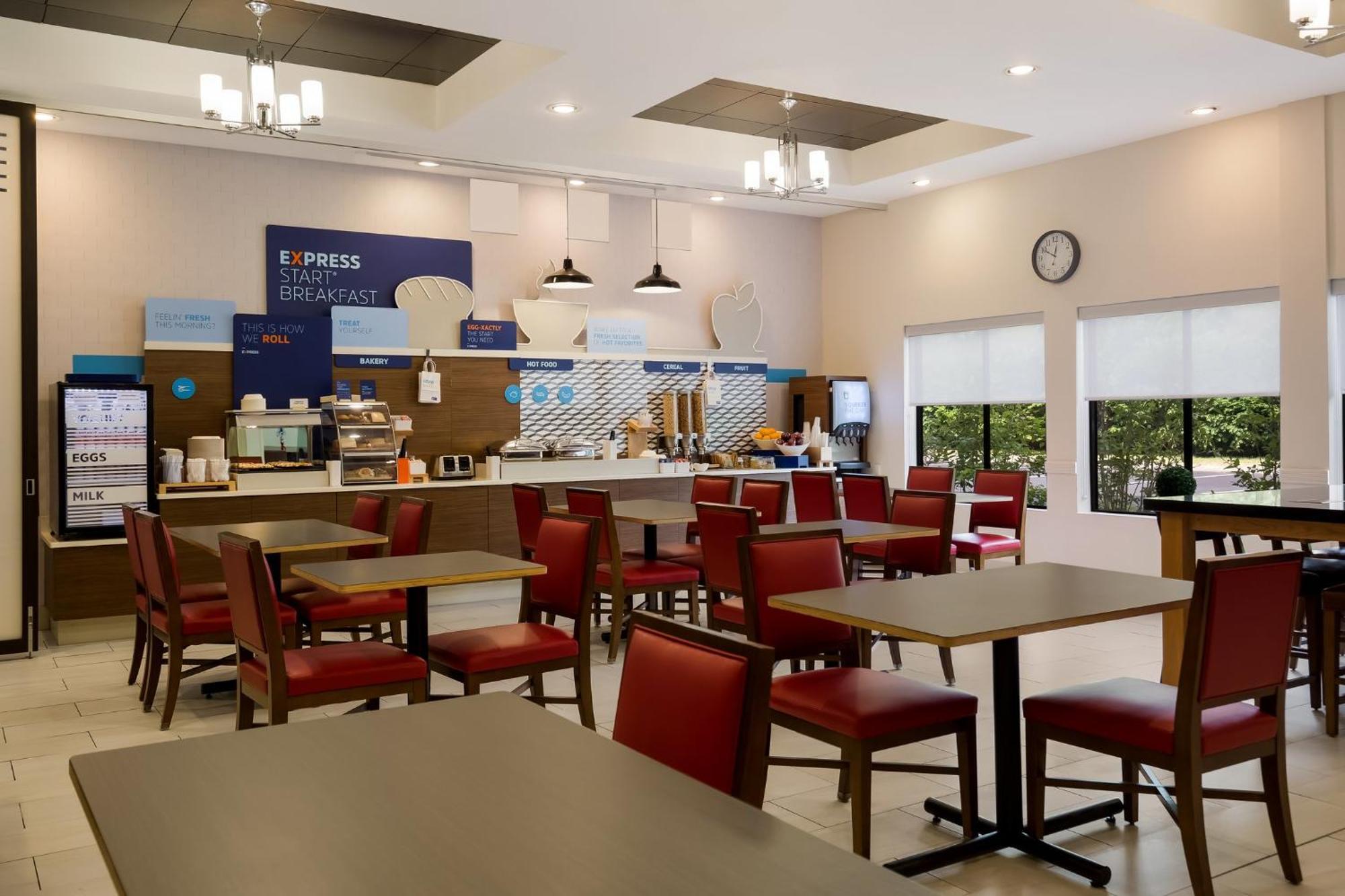 Holiday Inn Express Hotel & Suites Newton Sparta By Ihg Ngoại thất bức ảnh