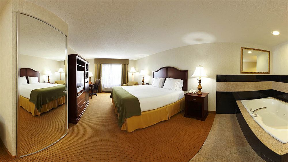 Holiday Inn Express Hotel & Suites Newton Sparta By Ihg Ngoại thất bức ảnh