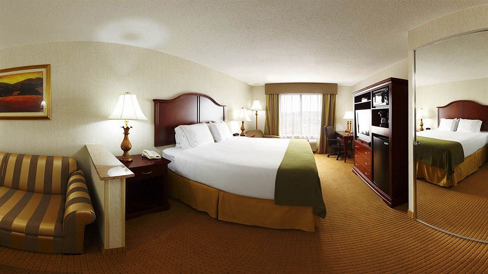 Holiday Inn Express Hotel & Suites Newton Sparta By Ihg Ngoại thất bức ảnh